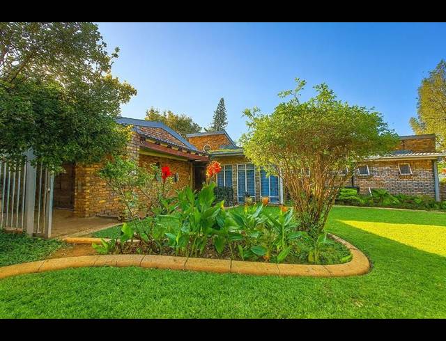 5 BEDROOM HOUSE FOR SALE IN WATERKLOOF GLEN